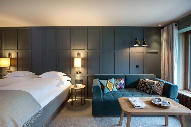 Double Room with Balcony image 1