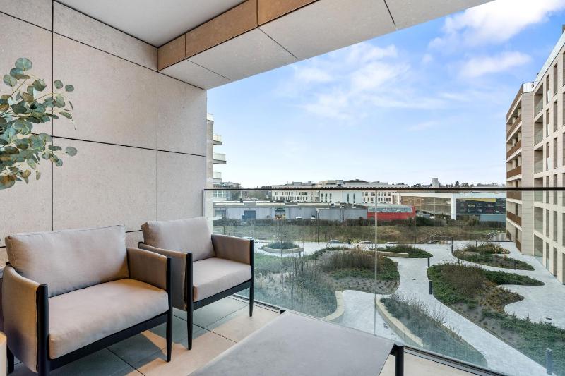 Luxurious 1-BR Apt in Gasperich Luxembourg - image 12