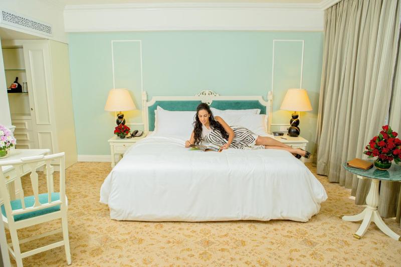 Suite with Club Lounge Access image 4