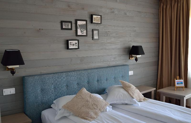 Double or Twin Room image 3