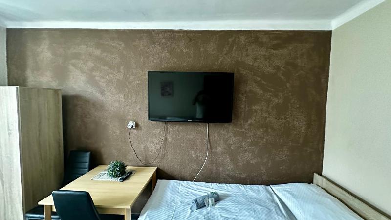 Classic Triple Room image 2