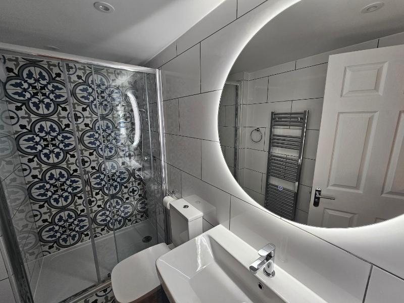 Deluxe Double Room image 2