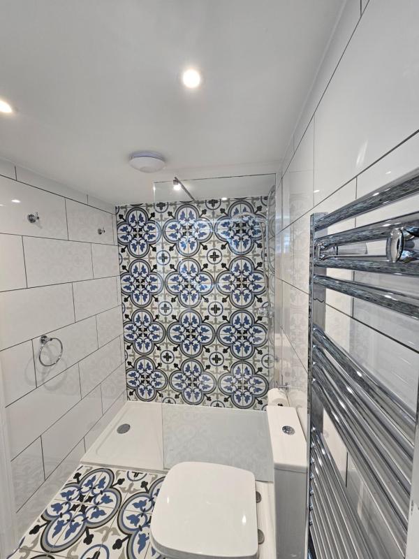 Deluxe Double or Twin Room image 4