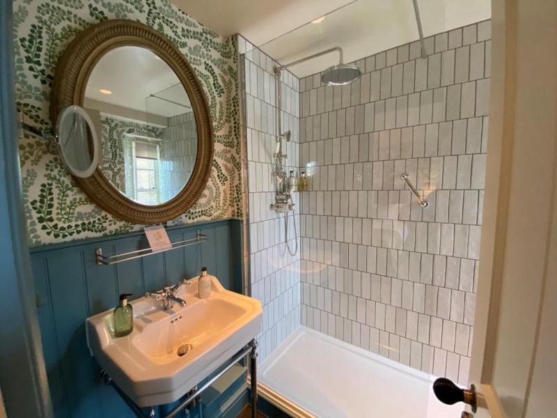 Classic Double or Twin Room image 1