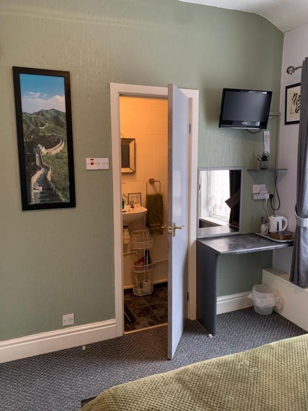 Standard Double Room image 4