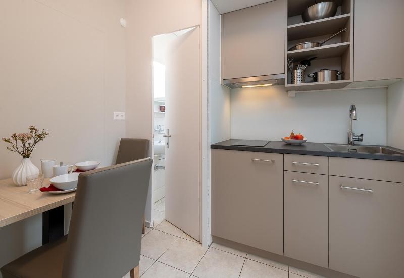 Double Room image 4