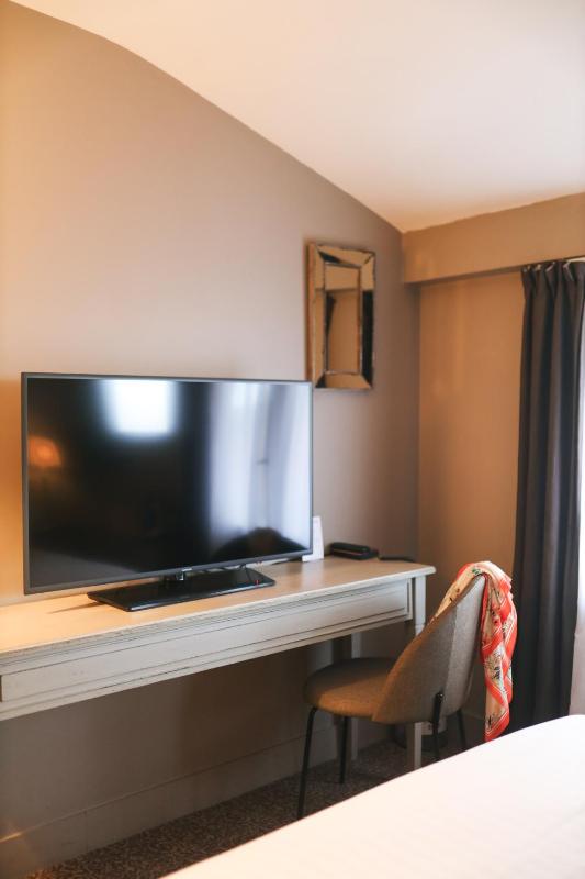 Standard Double Room image 4