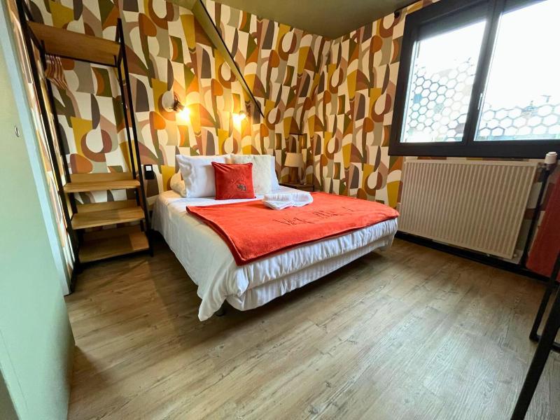 Standard Queen Room image 4