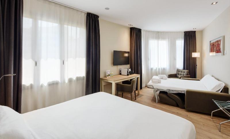Superior Double Room image 1