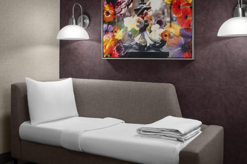 King Room - Disability Access image 2