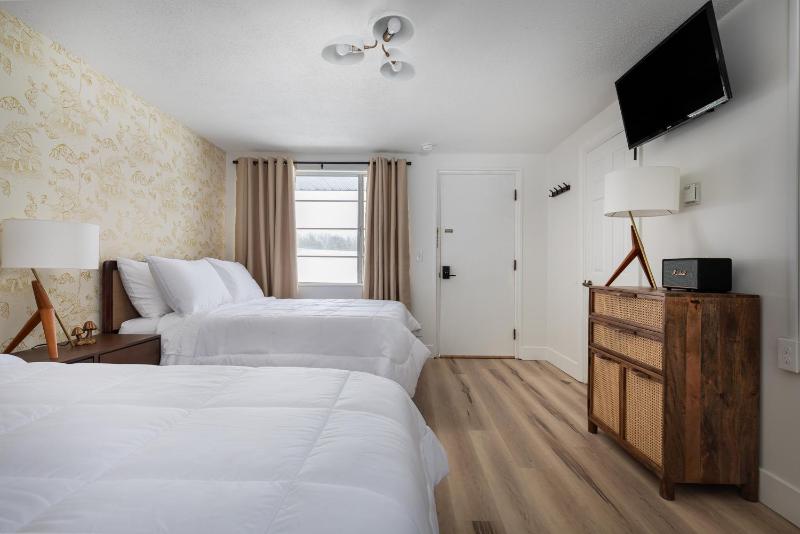 Double Room image 1