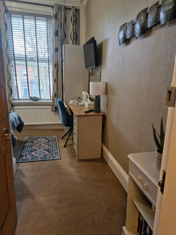 Single Room with Private Bathroom image 3