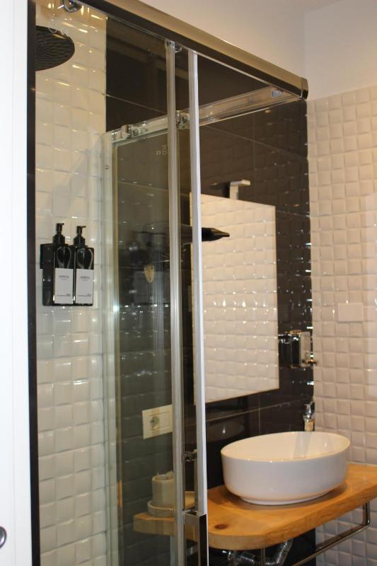 Deluxe Double Room image 1