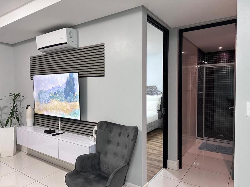 2 Bedroom Apartment in Windhoek City Centre - image 2