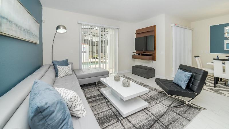 JLT3076 Storey Lake Resort Vacation Townhome - image 1