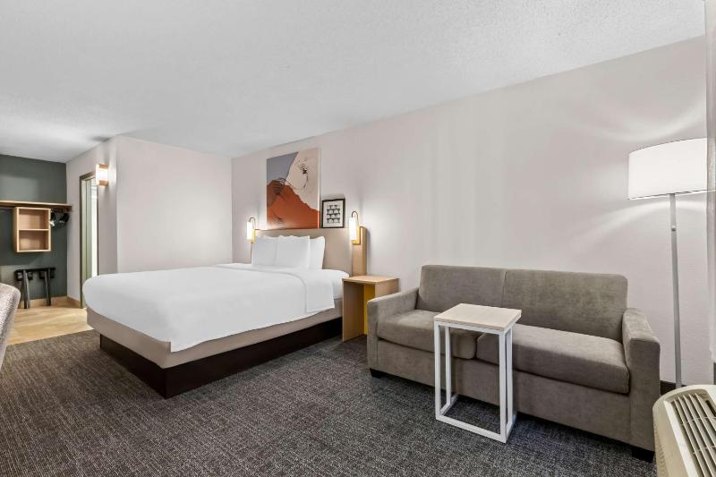 King Room image 1