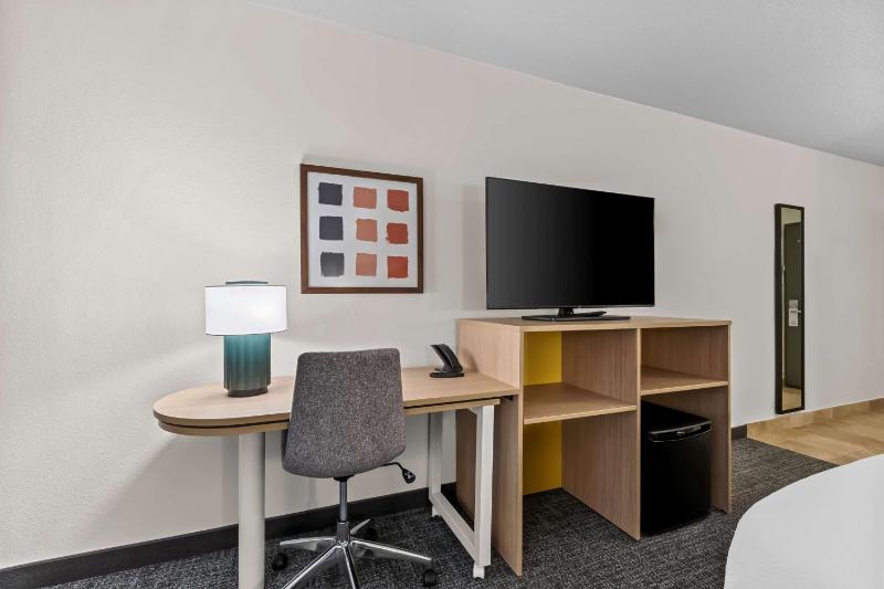 King Room image 4