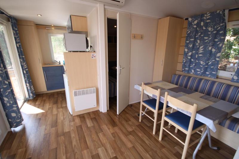 Two-Bedroom Mobile Home (4-6 Adults) image 1
