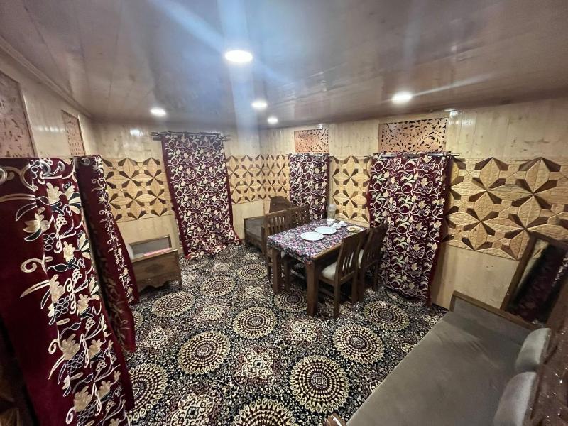 House boat house of common - image 15