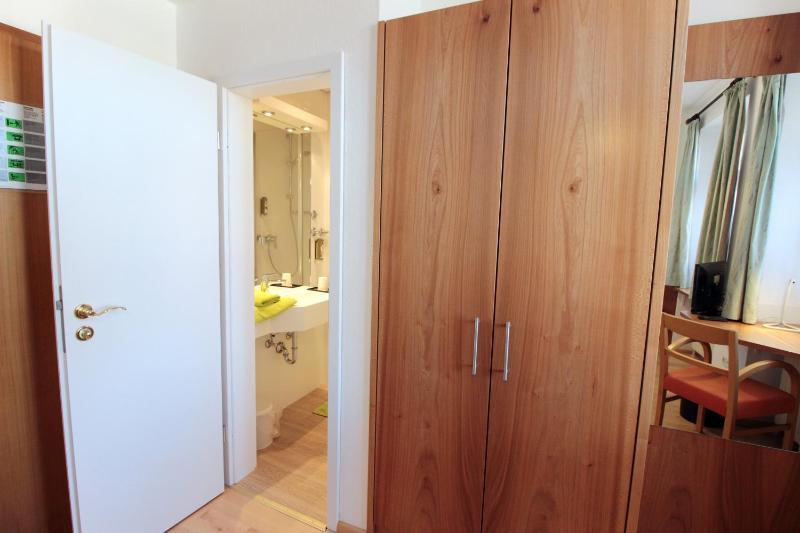 Budget Single Room image 2