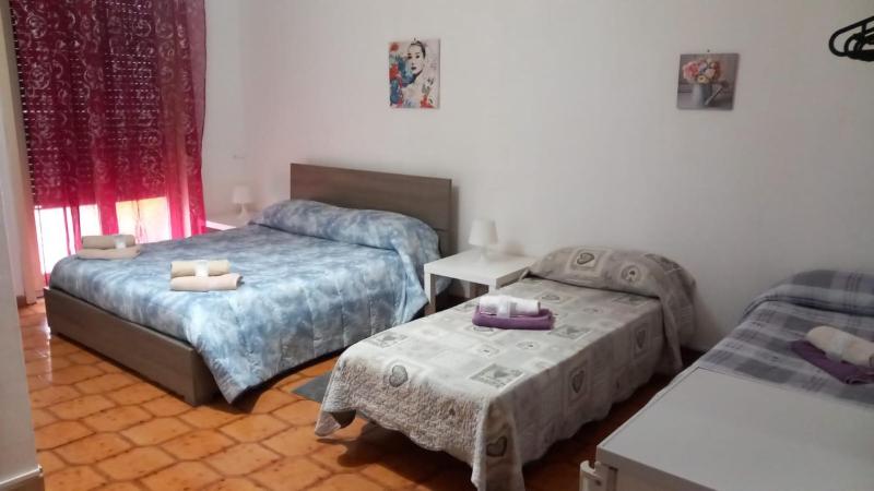 Quadruple Room with Private Bathroom image 2