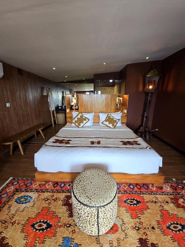 Sky Suites - image 15