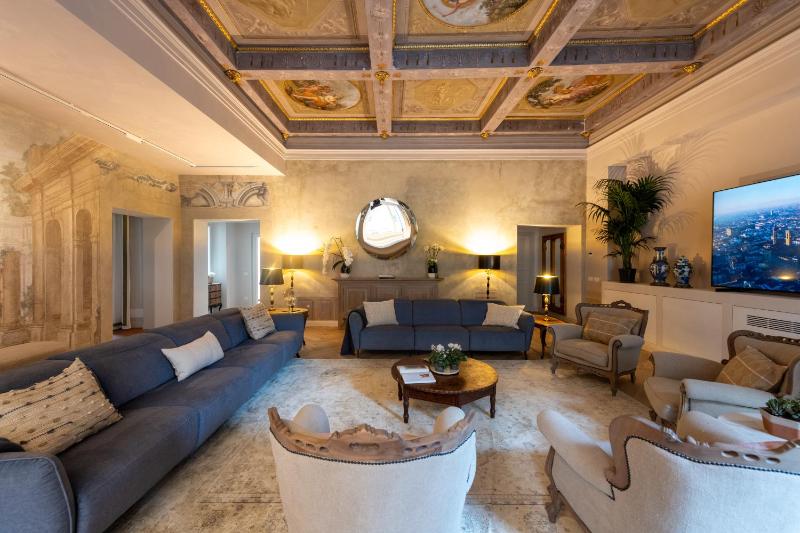Palazzo Doni by Florence Art Apartments - image 13