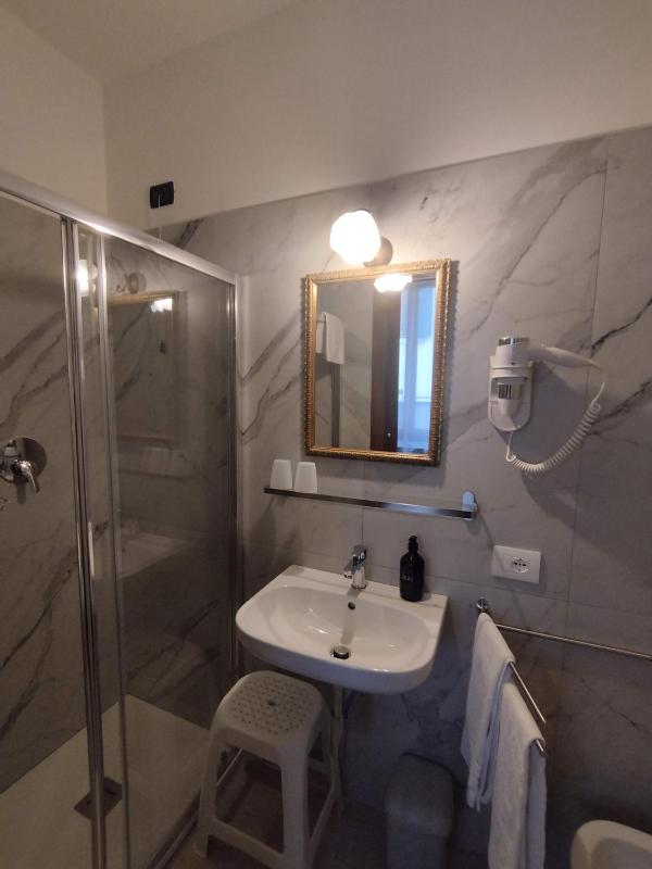 Triple Room with Private Bathroom image 4