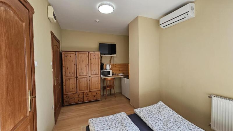 Rózsakert Apartmanház - image 33