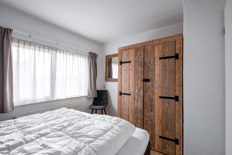 Two-Bedroom Apartment with Balcony image 4
