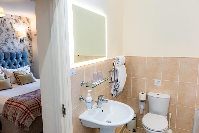 One-Bedroom Self Catering Holiday Cottage image 3