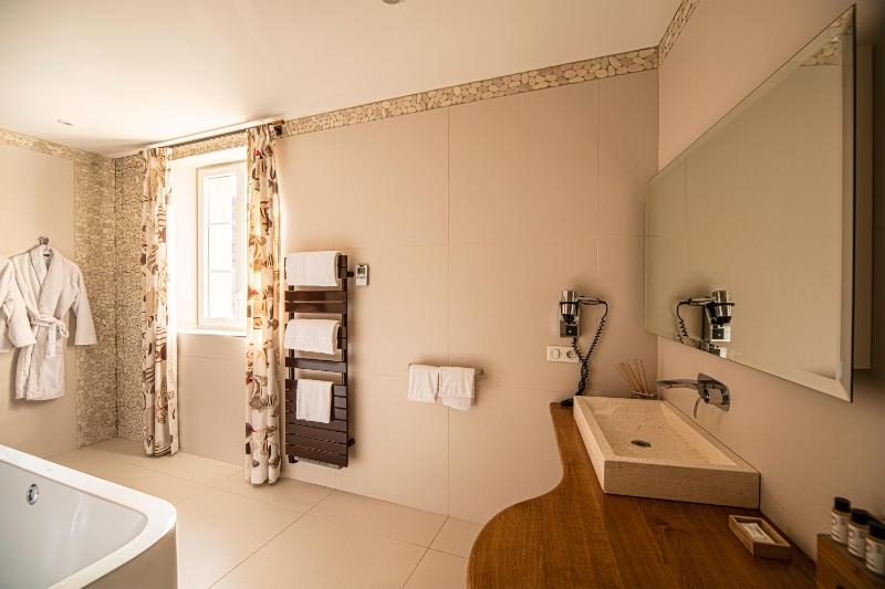Prestige Suite image 3