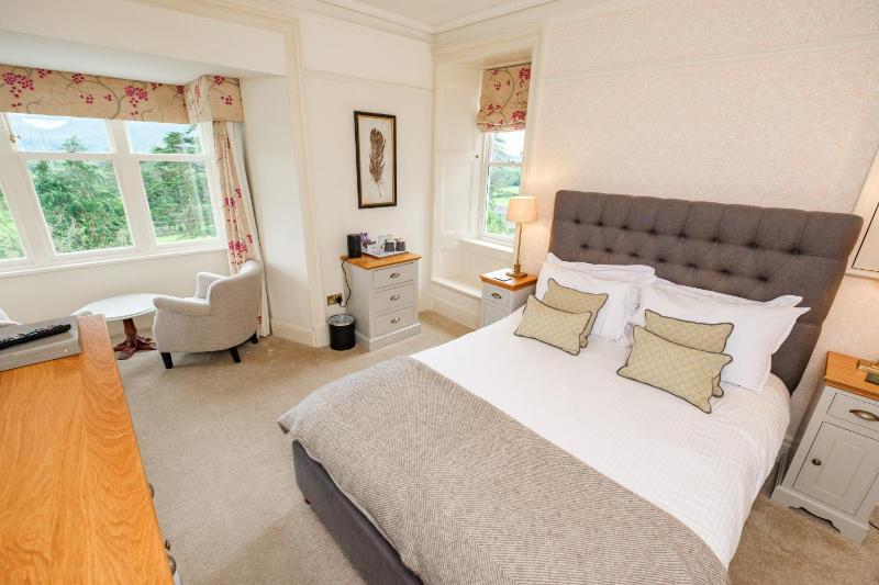 Premium Double Room image 4