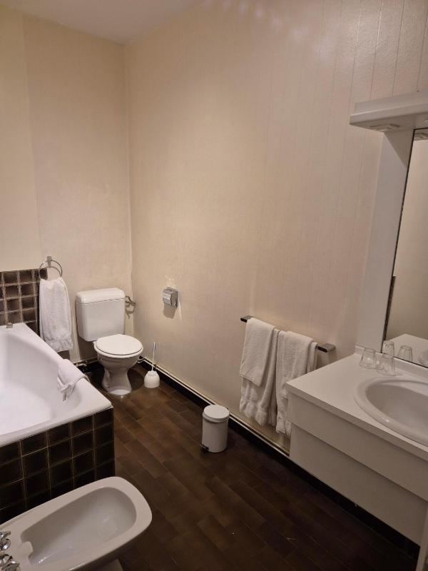 Quadruple Room image 3