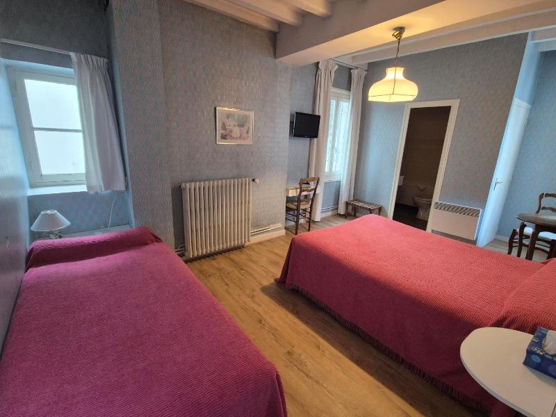 Triple Room image 1