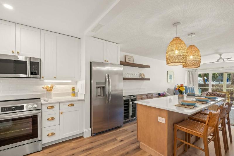 Kingston Arms Modern 1BR On Lido Key - image 36