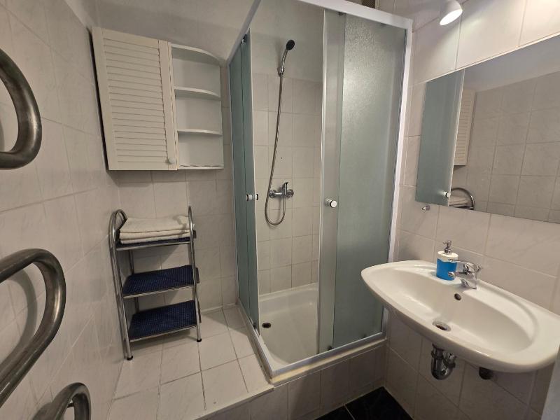M5 Meridian Apartment - image 11