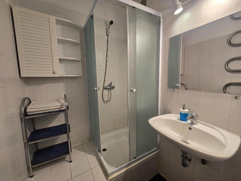 M5 Meridian Apartment - image 16