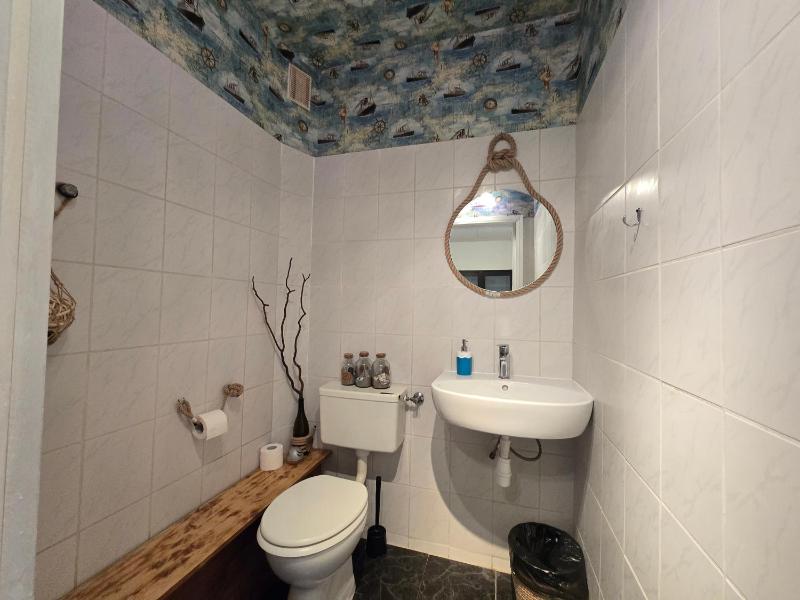 M5 Meridian Apartment - image 13
