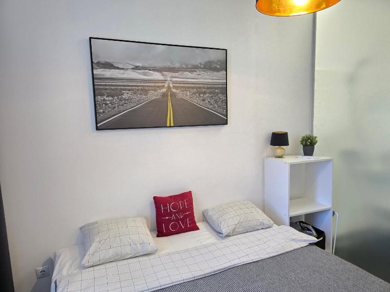 S10 Urban studio apartment - image 7