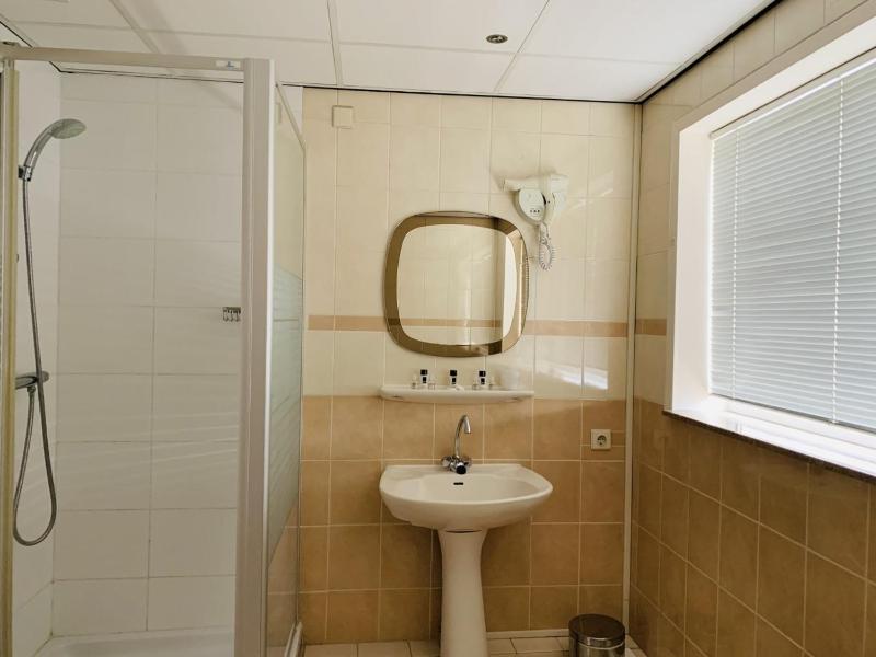 Twin Room at The City Side image 1