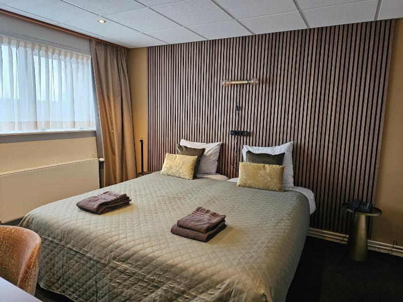 Twin Room at The City Side image 4