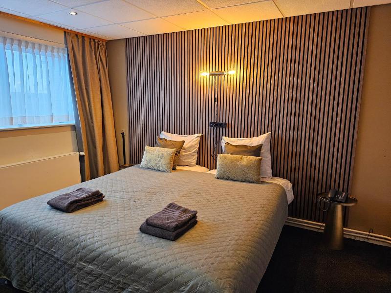 Twin Room at The City Side image 3