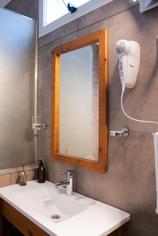 Piso completo en el centro de cordoba 4 dormitorios y 2 baños especial para familias - image 2