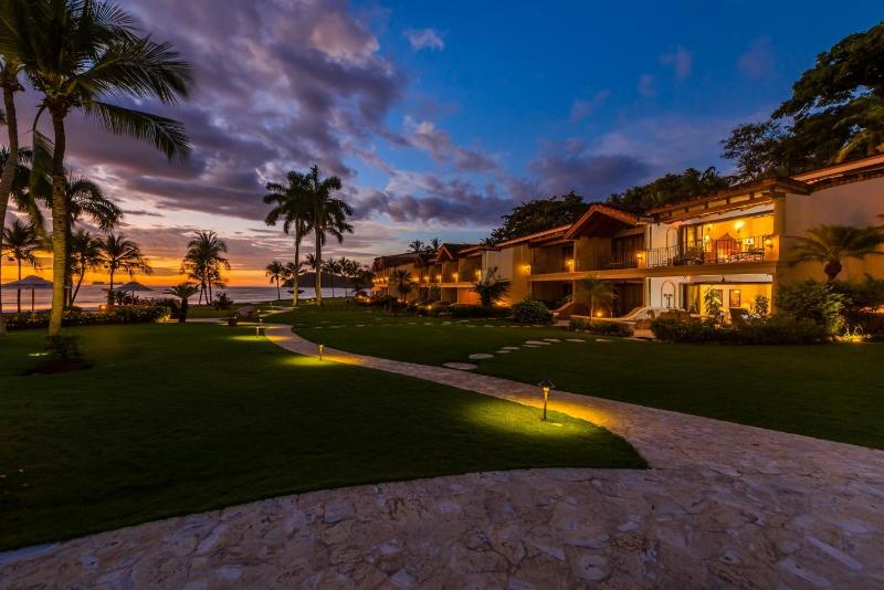 Palms 23 Luxury Beachfront Villa - image 8