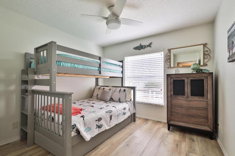 Kiawah Bay 107 - 2 Bedroom 2 Bath Steps To The River And Ocean! - image 11