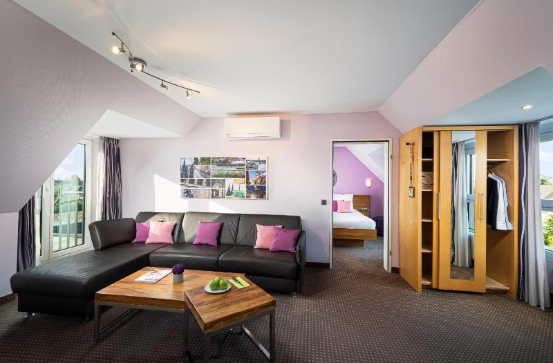 Suite Double Room image 3