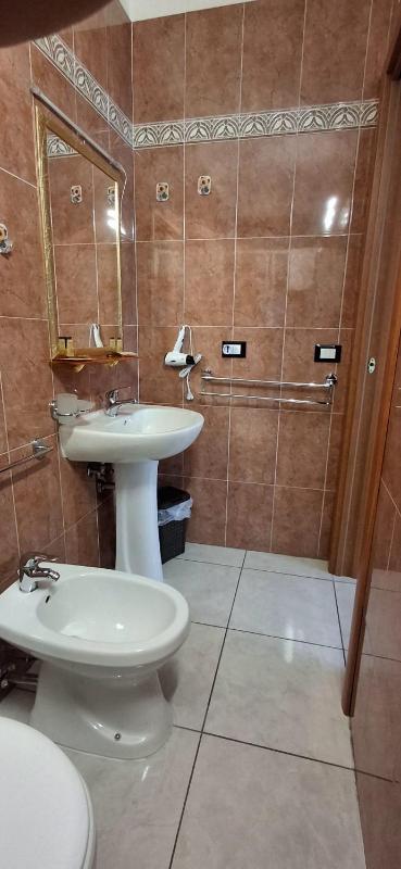 Double Room with Private Bathroom image 4