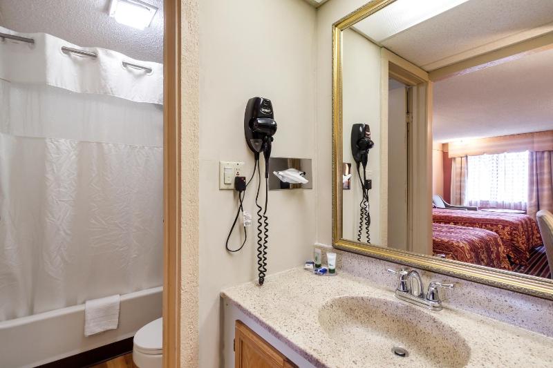 Double Room with Two Double Beds - Non-Smoking image 2