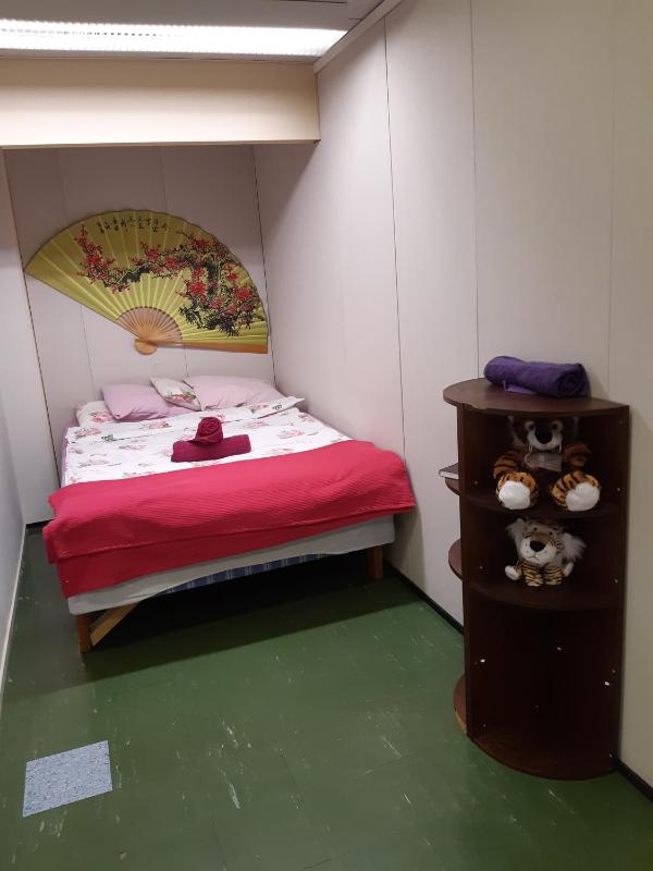 Studio Apartment image 3